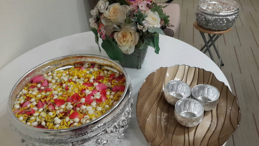 รดน้ำ วันสงกรานต์