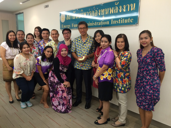 รดน้ำ วันสงกรานต์