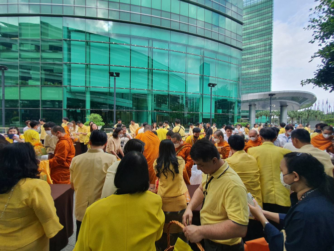 ภาพบรรยากาศตักบาตร
