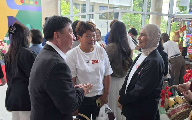 ภาพหมู่02